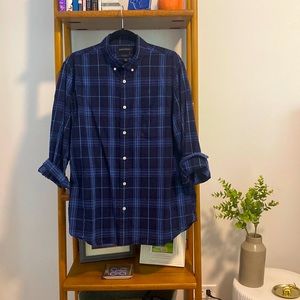 Banana Republic, barely worn, untucked slim fit.